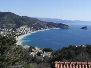 Xtrallusion photo gallery of Italy. Photos, pictures, images and photographs of the Italian Rivieras, the Italian Lakes, the Italian Alps, the Cinque Terre, the Amalfi coast and some of the most beautiful corners of Italy. Plus photos of Italian cities such as Pisa, Milan, Genoa and Rome.